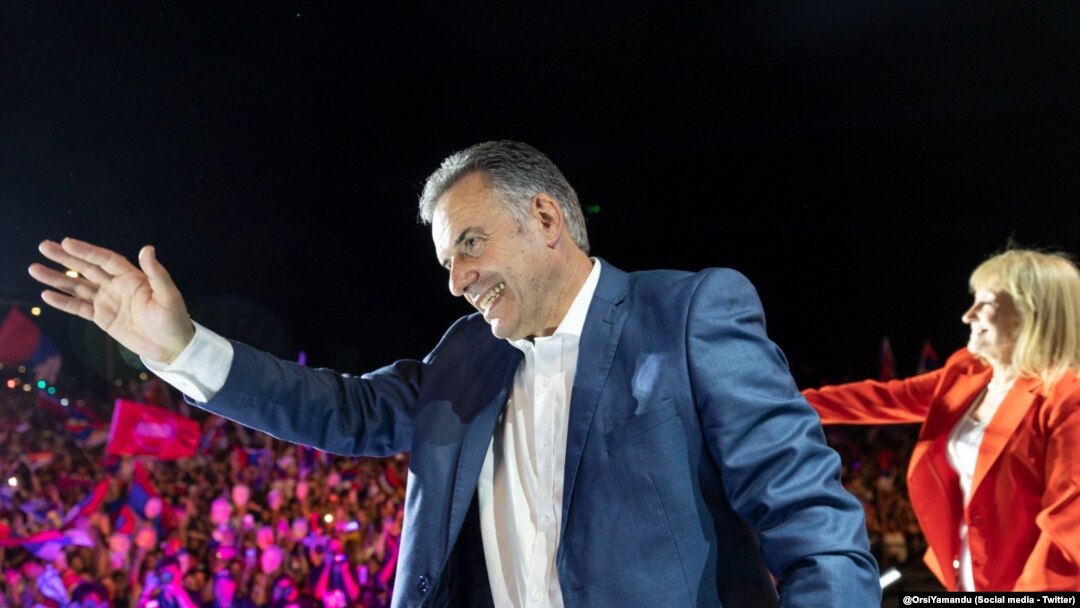 Seçimi yaklaşık yüzde 4'le kazanan Orsi, zafer konuşmasında birlik ve entegrasyon mesajı verdi.