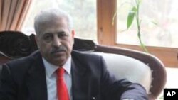 Esîl El Nucêfî.
