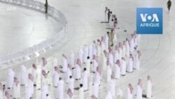 A La Mecque, des musulmans prient en respectant la distanciation sociale