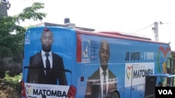 Le bus de campagne d'un candidat de l'opposition, Serge Matomba à Yaoundé, au Cameroun, le 22 septembre 2018. (VOA/M.E. Kindzeka)