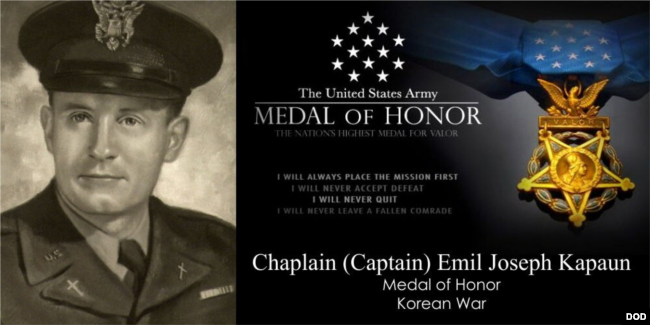 한국전쟁에 미 육군 군종신부로 참전했다 전사한 에릭 카폰 대위가 지난 2013년 4월 바락 오바마 대통령으로부터 '명예훈장(Medal of Honor)'를 받았다.