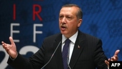 Thủ tướng Thổ Nhĩ Kỳ Recep Tayyip Erdogan nói rằng nước ông sẽ không đóng cửa đối với người tị nạn bỏ chạy khỏi cuộc bạo động