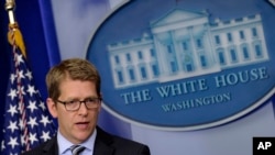 Juru bicara Gedung Putih, Jay Carney memberikan keterangan pers di Washington (12/7).