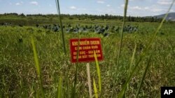 Upozorenje u kontaminiranom polju blizu aerodroma Danang 