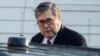 FOTO ARSIP – Jaksa Agung AS, William Barr, meninggalkan rumahnya di McClean, Virginia, 25 Maret 2019 (foto: Reuters/Joshua Roberts/Foto Arsip)