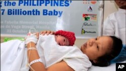 ملئے ۔۔یہ ہے دنیا کی سات ارب ویں بچی