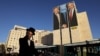 Netanyahu visita EEUU antes de cerrada elección israelí