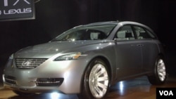 En la Feria del Automóvil de Detroit, Toyota presentó la nueva línea de Prius, cuatro nuevos modelos.