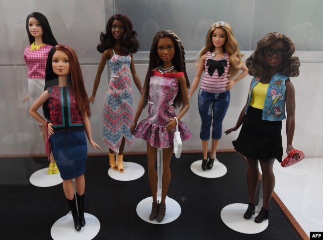Purwarupa boneka Barbie di pusat desain Mattel di El Segundo, Los Angeles, 7 Desember 2018. Boneka ikonik itu akan menginjak usia 60 tahun.