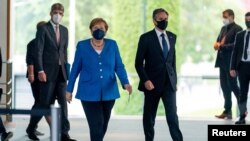 Blinken va Merkel Berlinda