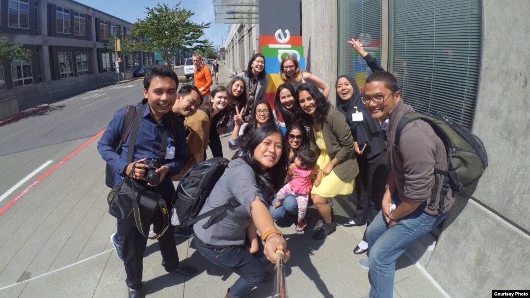 Para peserta Program Katalis Kewirausahaan Sosial mengunjungi perusahaan Google di kota Seattle, Washington (foto: courtesy).