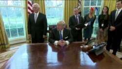 Trump firma cinco nuevos decretos