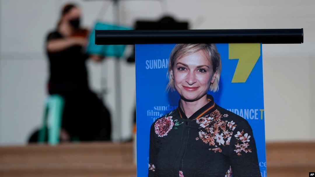 Hayatını kaybeden, filmin görüntü yönetmeni Halyna Hutchins.