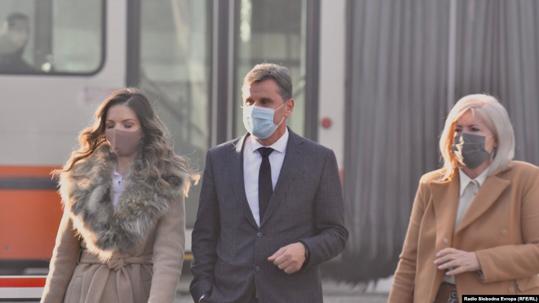 Arhiv - Premijer FBiH Fadil Novalić u pratnji advokatice Vasvije Vidović dolazi u Sud BiH.