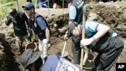 미 정부의 한국 내 유해발굴팀 (2009년 자료사진)
