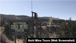 Captura de pantalla de una foto del sitio web de la mina de oro Mollie Kathleen, una antigua mina de oro cerca de la ciudad de Cripple Creek en Colorado.