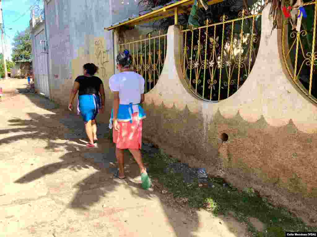 Dos mujeres en el mercado en Santa Catarina Mita