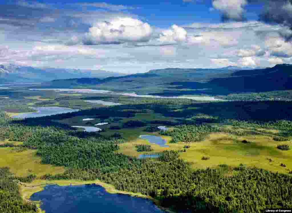 Mount McKinley or Denali ("The Great One") in Alaska is the highest mountain peak in North America, at a height of approximately 20,320 feet (6,194 m) above sea level. It is the centerpiece of Denali National Park.