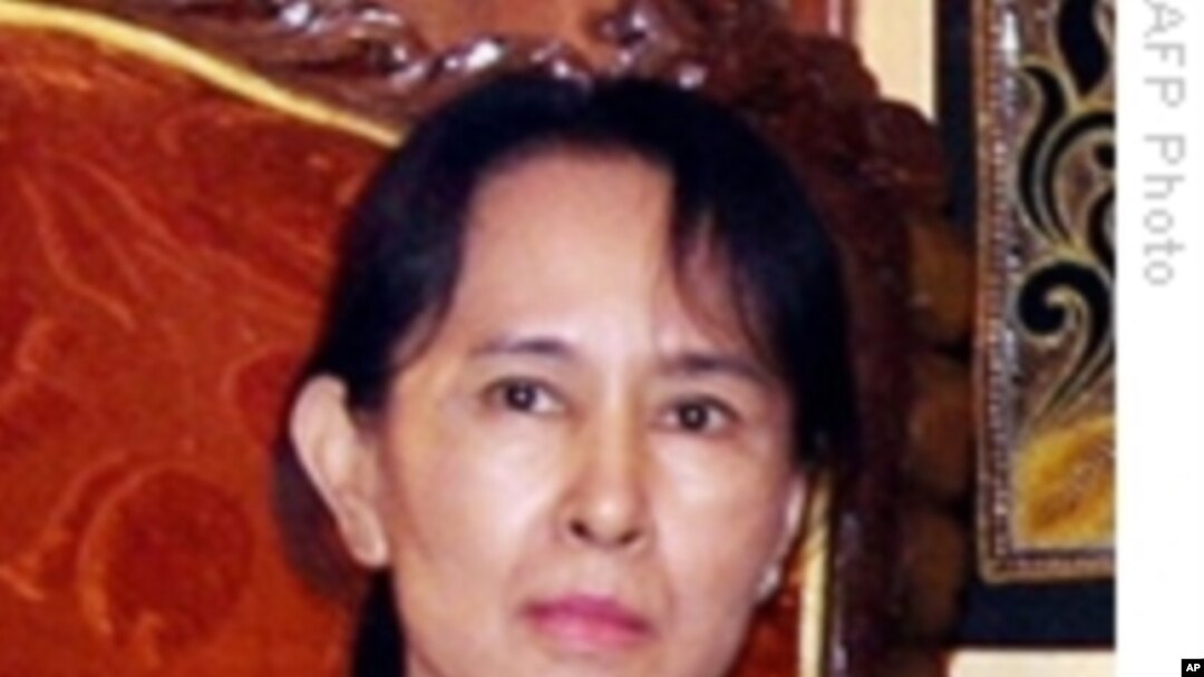 Burmese Democracy Leader Meets Western Diplomats