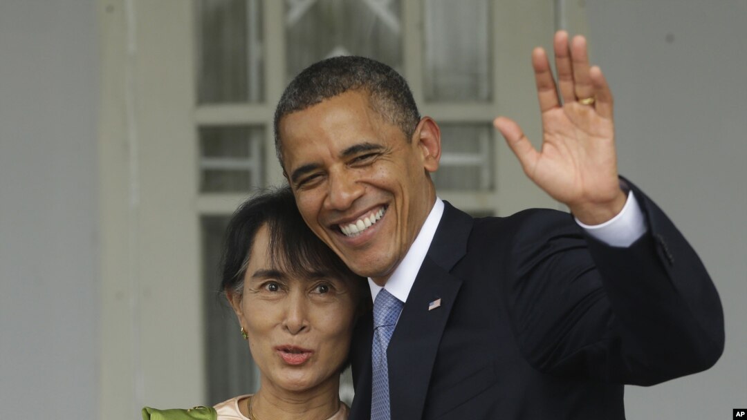 Tổng thống Mỹ Barack Obama và lãnh tụ dân chủ Miến Điện Aung San Suu Kyi tại Rangoon, ngày 19/11/2012.
