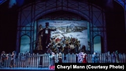 Choreographer Christopher Wheeldon set the Joffrey Ballet’s Nutcracker in Chicago, as the city prepares for the opening of the 1893 World’s Fair.