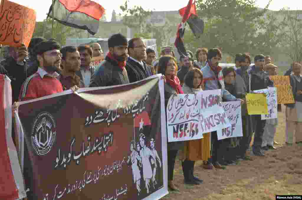 جمعرات کو ملک میں سرکاری طور پر ایک روزہ سوگ منایا جا رہا ہے۔
