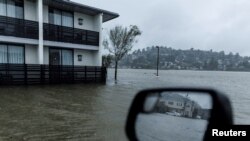 Prelavljeni djelovi Zaliva San Franciska (Foto: REUTERS/Carlos Barria)