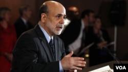Ben Bernanke defendió la agresiva política monetaria adoptada por la Reserva Federal de EE.UU.