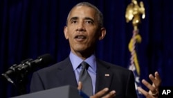 바락 오바마 미국 대통령이 지난 8일 아세안 정상회의 참석차 방문한 라오스 비엔티안에서 기자회견을 갖고, 북한을 포함한 미국의 아시아 정책 등에 관해 밝히고 있다.