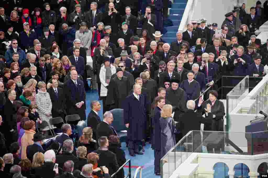 Vice President Joe Biden gets sworn in on Inauguration Day, January 21, 2013. (Alison Klein/VOA)