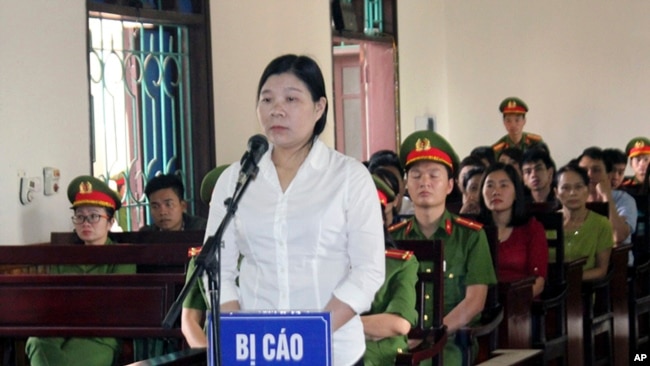 Nhà hoạt động Trần Thị Xuân tại phiên xử hôm 12/4.