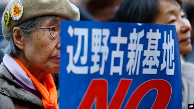 Okinawa base protest 20151129