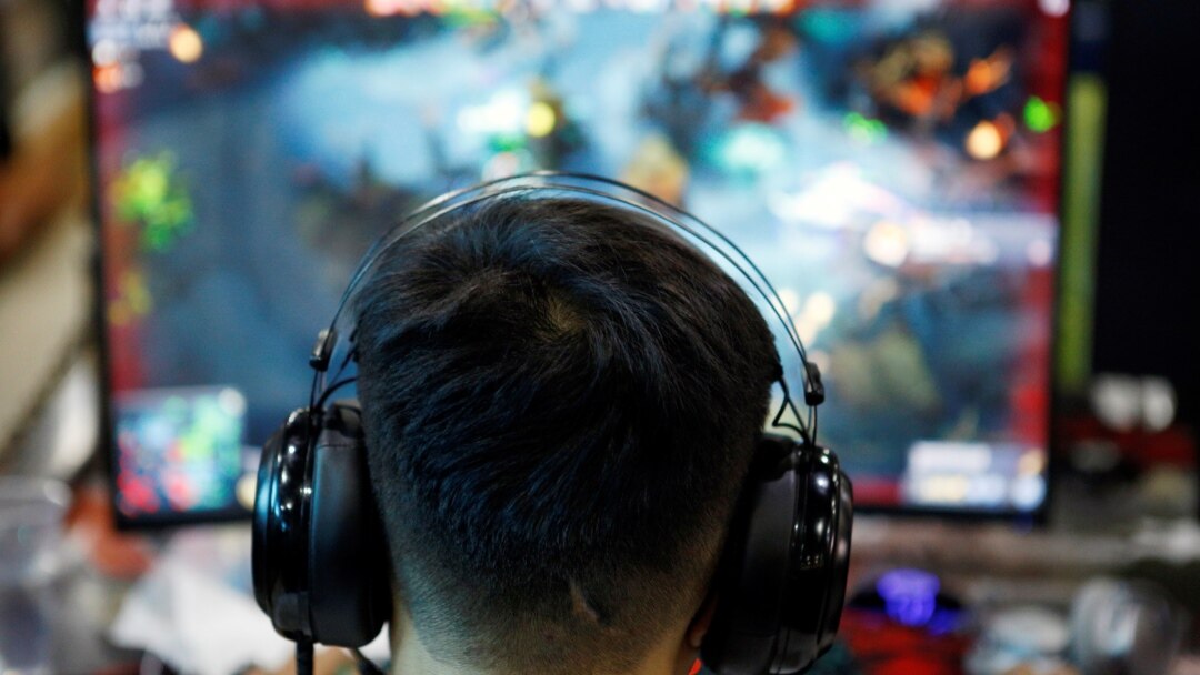 Three hours a week: Play time's over for China's young video gamers