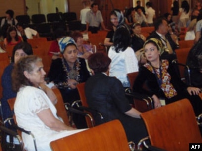 Sankt-Peterburgdagi belanchak klublari Onlayn defloratsiya porno