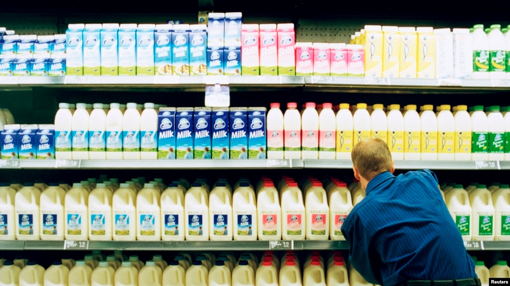 资料照片：新西兰超市出售的新鲜牛奶产品。(2008年6月30日）(photo:VOA)