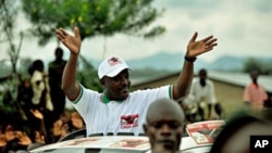 ARCHIVES - Pierre Nkurunziza en campagne en 2010