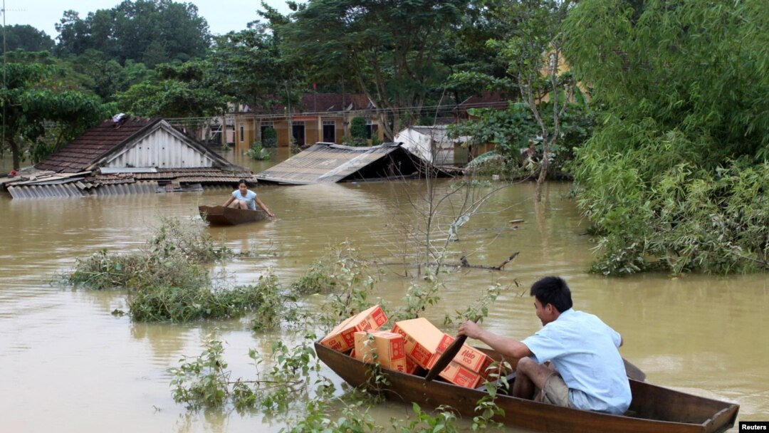 Hình ảnh ngập lụt ở Hà Tĩnh năm 2010.