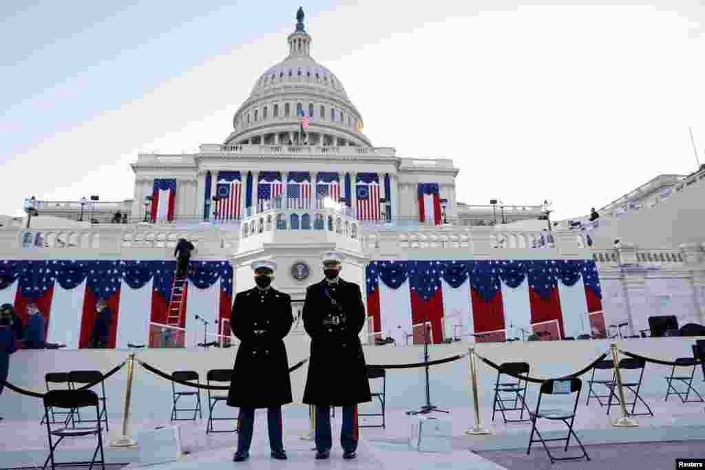 Guardias apostados en el Capitolio antes de la toma de posesi&#243;n del presidente Biden. 20 de enero de 2021. 