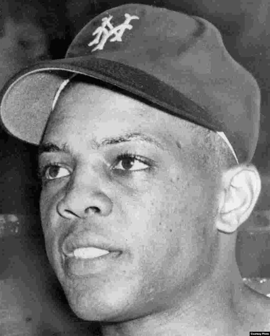 Jwè Bezbòl Willie Mays nan ane 1951. (Koutwazi Wendi Perry, Curator of Doleman Black Heritage Museum)