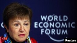 크리스탈리아 게오르기에바 국제통화기금(IMF) 총재가 지난달, 스위스 다보스에서 열린 세계경제포럼에 참석해 연설하고 있다