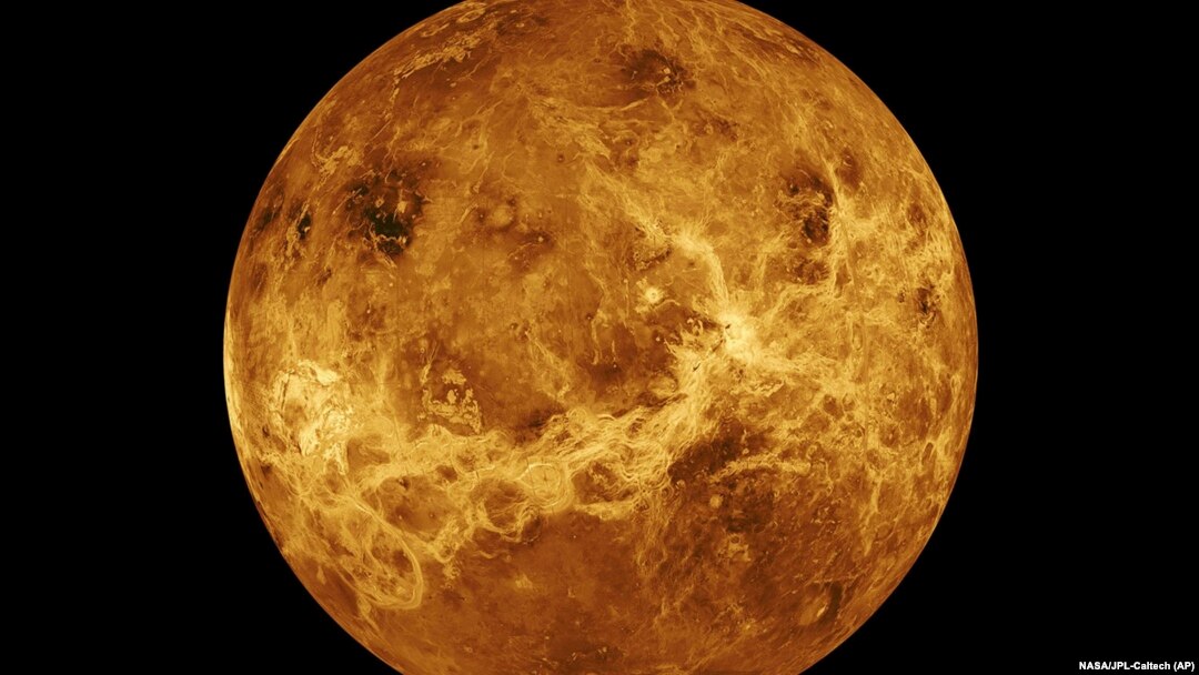 Planet Venus dibuat dengan data dari pesawat ruang angkasa Magellan dan Pioneer Venus Orbiter. Pada hari Rabu, 2 Juni 2021, administrator baru NASA, Bill Nelson, mengumumkan dua misi robotik baru ke planet terpanas tata surya. (Foto: NASA via AP)