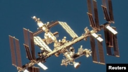 Una imagen de satélite muestra una visión general de la Estación Espacial Internacional con la nave espacial Starliner de Boeing, el 7 de junio de 2024.