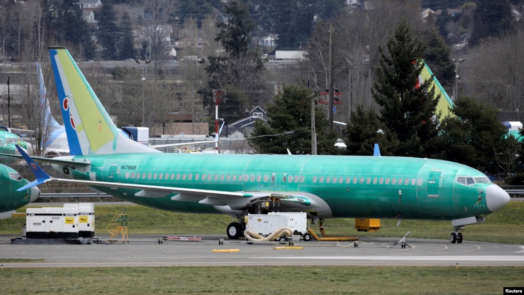 Sebuah pesawat Boeing 737 Max 8 dengan logo China Southern Airlines tampak terparkir di fasilitas produksi Boeing di Renton, Washington, 11 Maret 2019 (foto: Reuters/David Ryder)