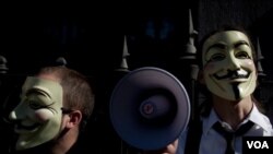 Los miembros del grupo “Anonymous” son conocidos por sus fotografías con máscaras.