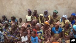 Perempuan dan anak-anak korban kekerasan Boko Haram.