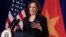 Phó Tổng thống Mỹ Kamala Harris phát biểu trong cuộc họp báo ở Hà Nội, 26/8/2021. 