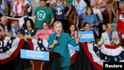 U.S. Democratic presidential nominee Hillary Clinton speaks during a rally at Lincoln High School in Des Moines, Iowa, Aug. 10, 2016. 