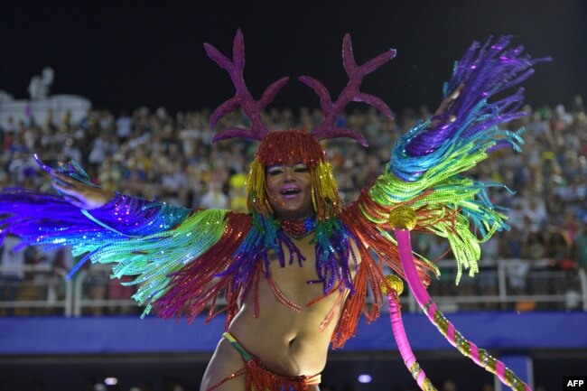 Members of the Sao Clemente samba school perform during the second night of Rio's Carnival parade at the Sambadrome in Rio de Janeiro, Brazil, March 4, 2019.
