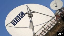 영국 'BBC 방송' 로고가 새겨진 안테나. (자료사진)
