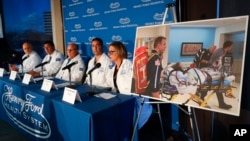 Foto pasien pengguna rokok elektrik yang menerima transplantasi paru-paru ganda saat dibawa ke rumah sakit, ditampilkan dalam konferensi pers oleh RS Henry Ford, di Detroit, 12 November 2019. (Foto: AP)